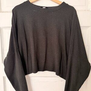 Dailystory Black Ribbed Cropped Sweater (Made in Montréal) — Size L/G